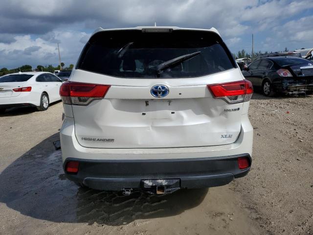 Photo 6 from auction – 2018 TOYOTA HIGHLANDER with VIN 5TDJGRFH4JS052117