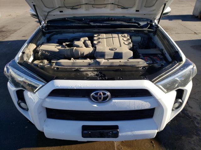 Photo 12 from auction – 2014 TOYOTA 4RUNNER SR with VIN JTEBU5JR9E5158611