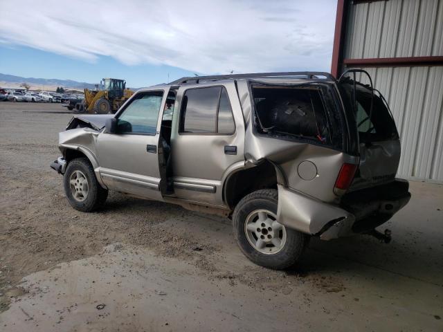Photo 2 from auction – 2000 CHEVROLET BLAZER with VIN 1GNDT13W9Y2358557