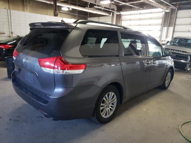 Photo 3 from auction – 2011 TOYOTA SIENNA XLE with VIN 5TDYK3DC5BS104308