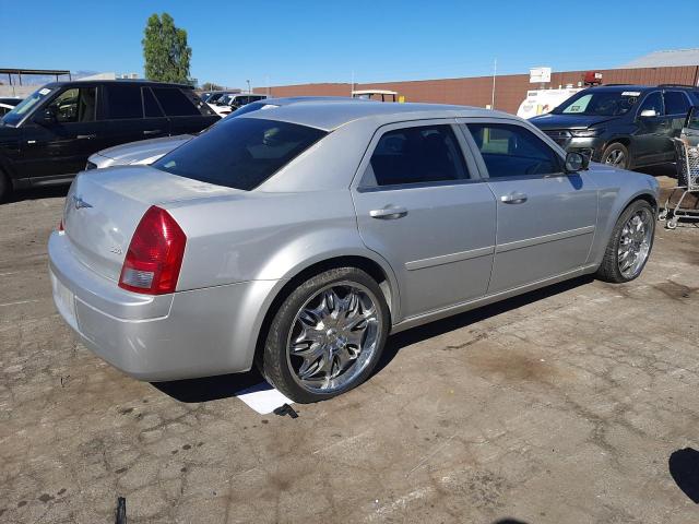 Photo 3 from auction – 2005 CHRYSLER 300 with VIN 2C3JA43RX5H143144