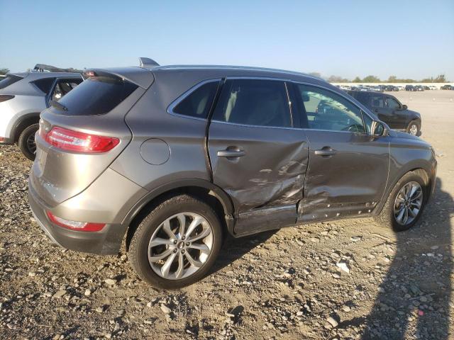 Photo 3 from auction – 2017 LINCOLN MKC SELECT with VIN 5LMCJ2C94HUL52348