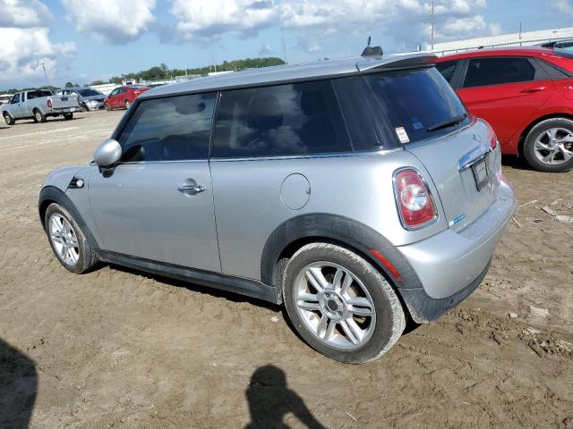 Photo 2 from auction – 2011 MINI COOPER with VIN WMWSU3C51BT095771