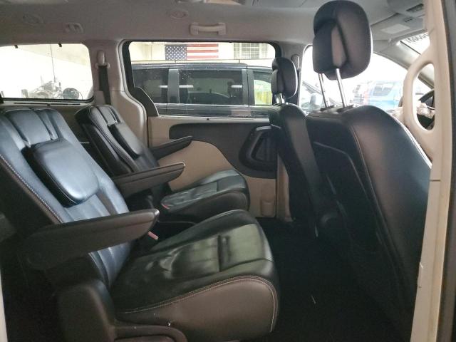 Photo 11 from auction – 2014 CHRYSLER TOWN & COU with VIN 2C4RC1CG8ER118131