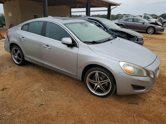 Photo 4 from auction – 2011 VOLVO S60 T6 with VIN YV1902FH5B2017765