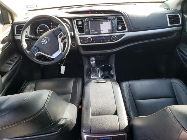 Photo 8 from auction – 2018 TOYOTA HIGHLANDER with VIN 5TDJZRFH9JS533832