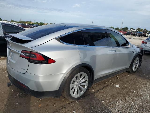 Photo 3 from auction – 2018 TESLA MODEL X with VIN 5YJXCDE20JF102506