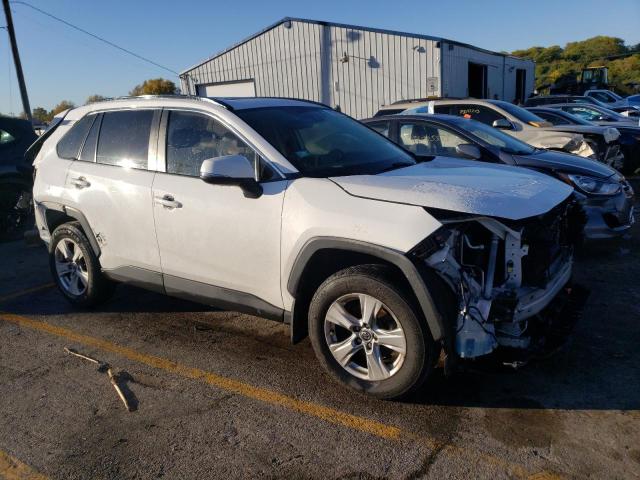 Photo 4 from auction – 2019 TOYOTA RAV4 XLE with VIN JTMP1RFV6KD516622