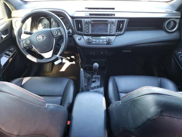 Photo 8 from auction – 2018 TOYOTA RAV4 SE with VIN JTMJFREV7JJ209615