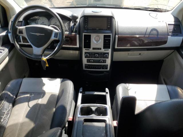 Photo 8 from auction – 2010 CHRYSLER TOWN & COU with VIN 2A4RR8D17AR457047