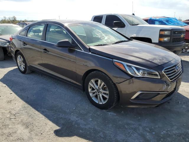 Photo 4 from auction – 2017 HYUNDAI SONATA SE with VIN 5NPE24AFXHH595271