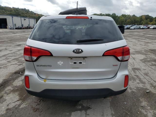 Photo 6 from auction – 2015 KIA SORENTO LX with VIN 5XYKTCA65FG613447