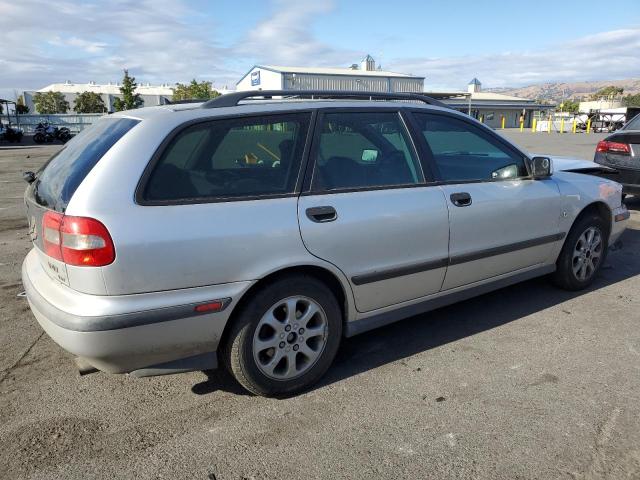 Photo 3 from auction – 2000 VOLVO V40 with VIN YV1VW2554YF526543