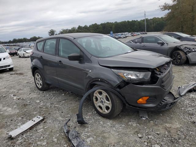 صورة رقم 4 من المزاد - 2018 FORD ESCAPE S مع VIN 1FMCU0F79JUB03249