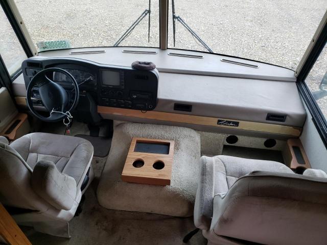 Photo 5 from auction – 2000 WINNEBAGO ADVENTURER with VIN 1FCNF53S7Y0A11121
