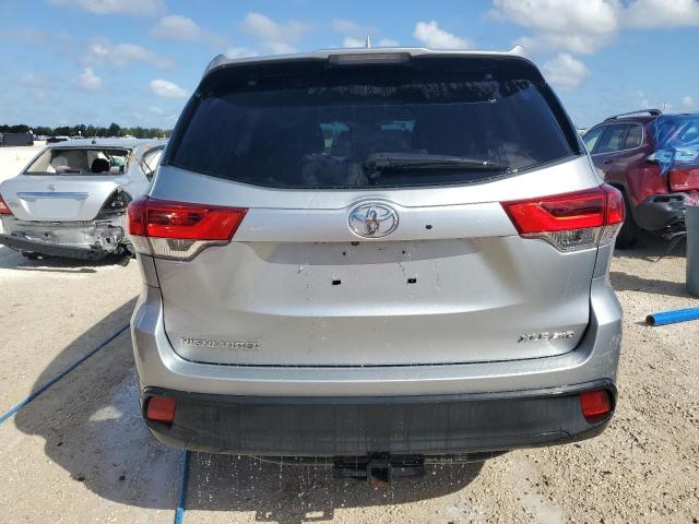 Photo 6 from auction – 2017 TOYOTA HIGHLANDER with VIN 5TDJZRFH7HS412176