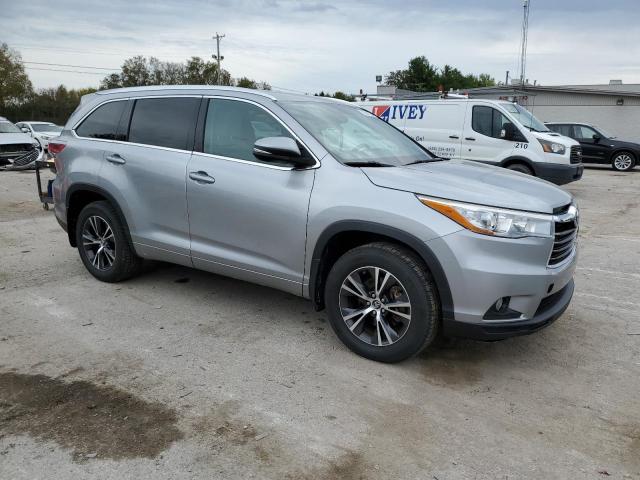 Photo 4 from auction – 2016 TOYOTA HIGHLANDER with VIN 5TDJKRFH3GS312773