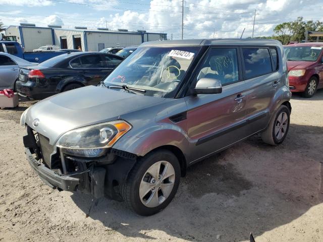 KIA SOUL + 2013 with VIN KNDJT2A68D7610073 - Photo from auction