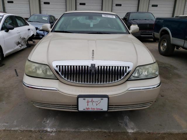 Photo 5 from auction – 2003 LINCOLN TOWN CAR C with VIN 1LNHM83W33Y673033