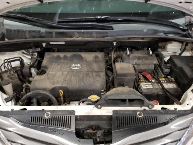 Photo 12 from auction – 2012 TOYOTA SIENNA XLE with VIN 5TDYK3DC6CS238911