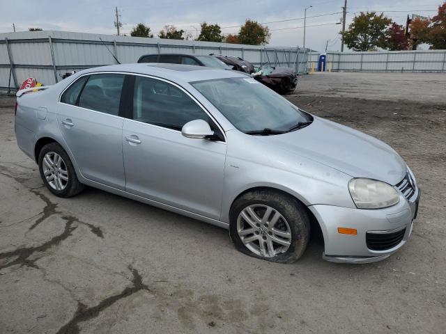 Photo 4 from auction – 2007 VOLKSWAGEN JETTA WOLF with VIN 3VWEG71KX7M134769