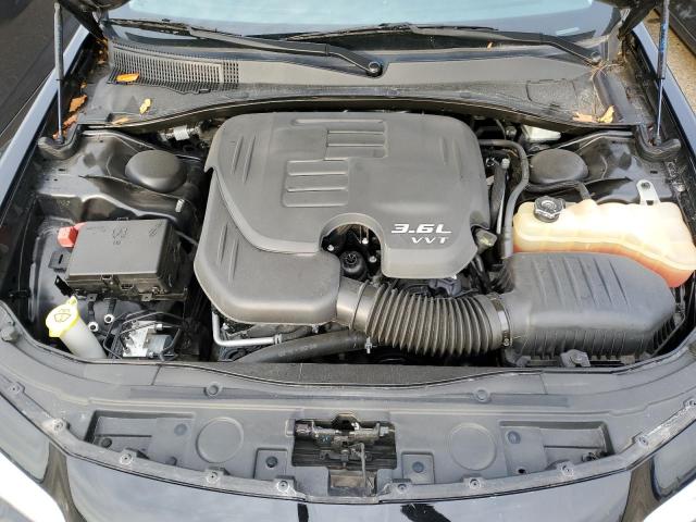 Photo 11 from auction – 2017 CHRYSLER 300 LIMITE with VIN 2C3CCARG3HH527116