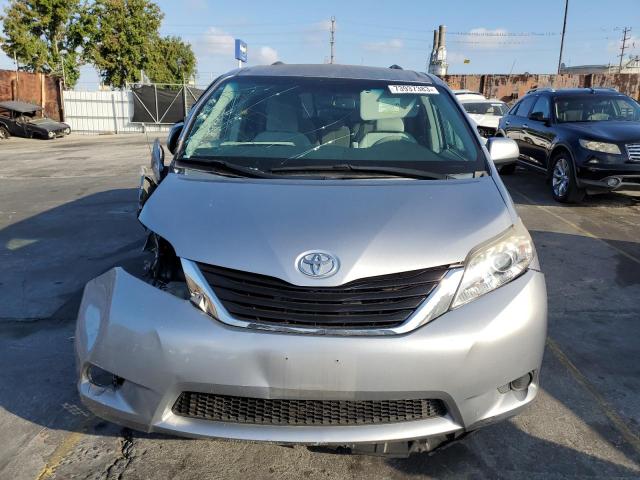 Photo 5 from auction – 2013 TOYOTA SIENNA LE with VIN 5TDKK3DC8DS309629