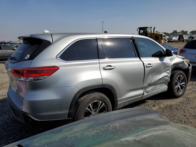 Photo 3 from auction – 2018 TOYOTA HIGHLANDER with VIN 5TDZZRFH2JS268092