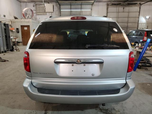 Photo 6 from auction – 2006 CHRYSLER TOWN & COU with VIN 1A4GP45R56B710690