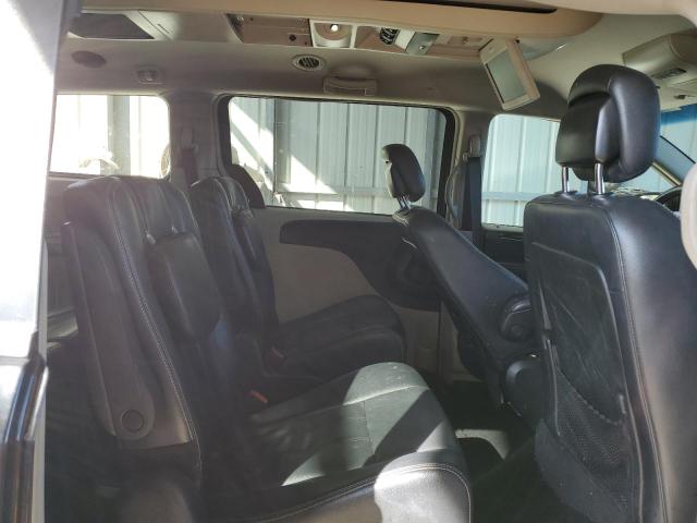 Photo 11 from auction – 2015 CHRYSLER TOWN & COU with VIN 2C4RC1BG7FR553161