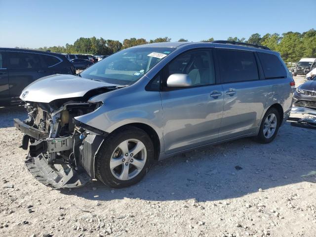 Photo 1 from auction – 2011 TOYOTA SIENNA LE with VIN 5TDKK3DC9BS154053