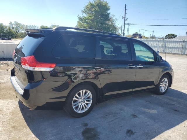 Photo 3 from auction – 2014 TOYOTA SIENNA XLE with VIN 5TDYK3DC7ES415145