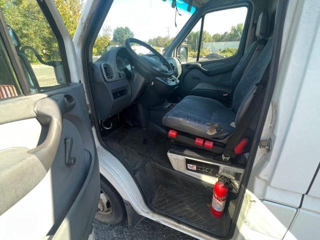 Photo 6 from auction – 2006 DODGE SPRINTER 3 with VIN WD0PD544165869691