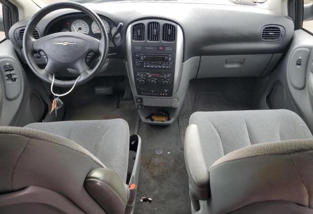 Photo 8 from auction – 2005 CHRYSLER TOWN & COU with VIN 2C4GP54L05R275800