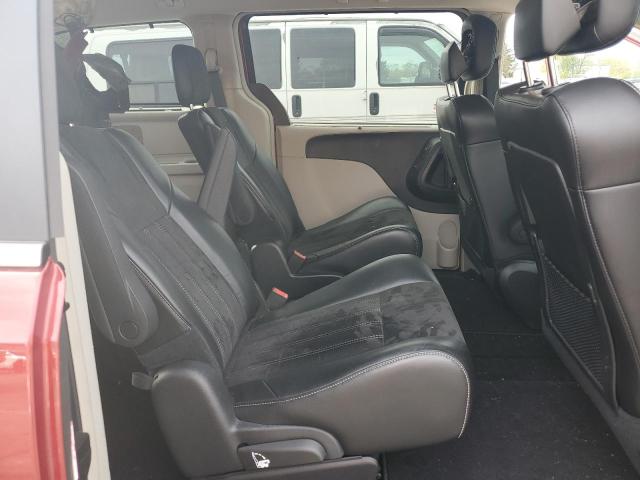 Photo 10 from auction – 2016 CHRYSLER TOWN & COU with VIN 2C4RC1JG0GR261418