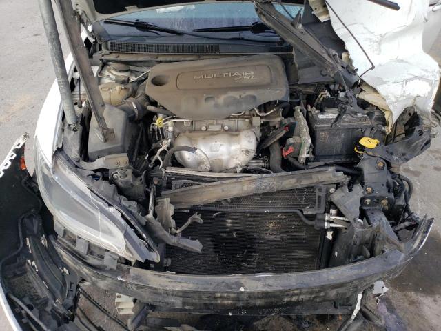 Photo 11 from auction – 2015 CHRYSLER 200 LIMITE with VIN 1C3CCCAB1FN685454