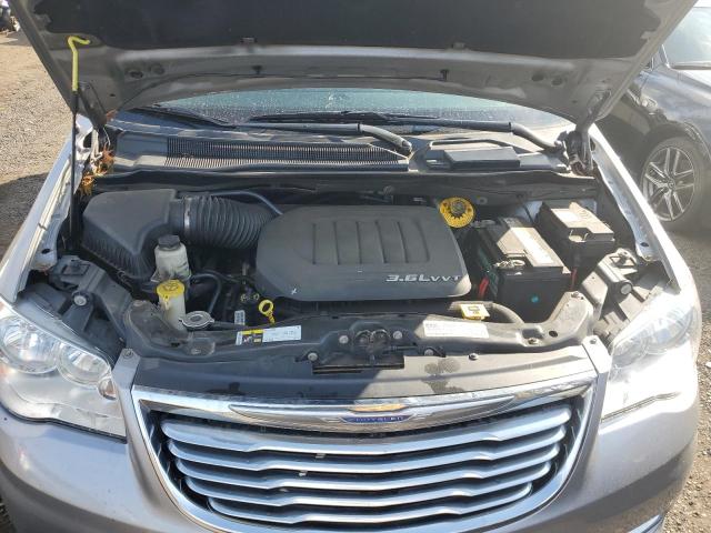 Photo 12 from auction – 2015 CHRYSLER TOWN & COU with VIN 2C4RC1BG7FR716164