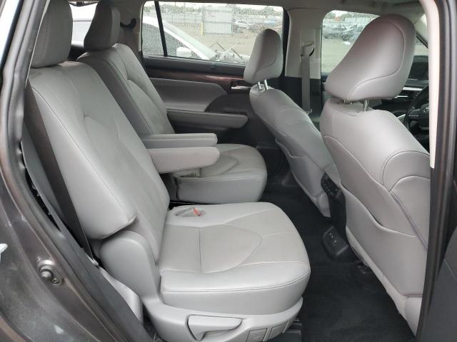 Photo 11 from auction – 2020 TOYOTA HIGHLANDER with VIN 5TDFZRBH2LS022428