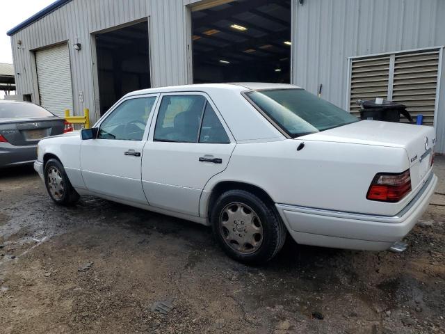 Photo 2 from auction – 1995 MERCEDES-BENZ E 320 BASE with VIN WDBEA32E5SC199401