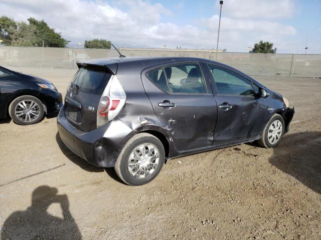 Photo 3 from auction – 2013 TOYOTA PRIUS C with VIN JTDKDTB3XD1053259
