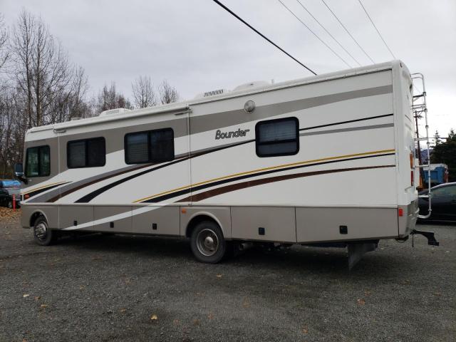 Photo 3 from auction – 2005 FLEETWOOD BOUNDER with VIN 5B4MP67G253401869