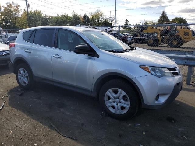 Photo 4 from auction – 2015 TOYOTA RAV4 LE with VIN JTMZFREV7FD044545