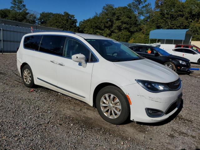 Photo 4 from auction – 2019 CHRYSLER PACIFICA T with VIN 2C4RC1BG9KR652252