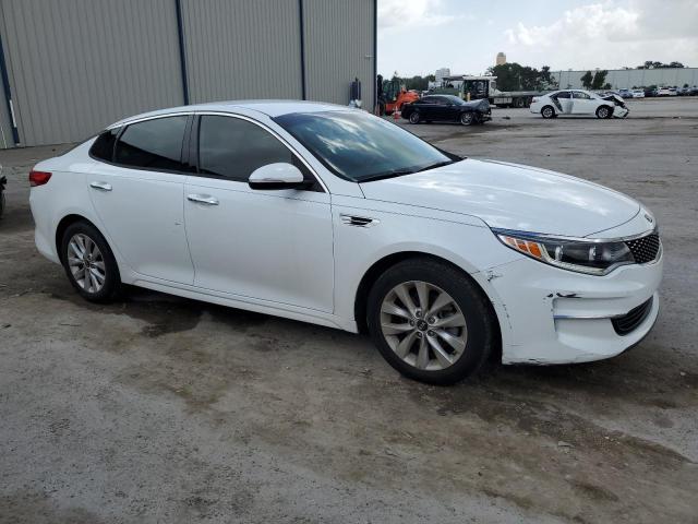 Photo 4 from auction – 2017 KIA OPTIMA EX with VIN 5XXGU4L36HG133422