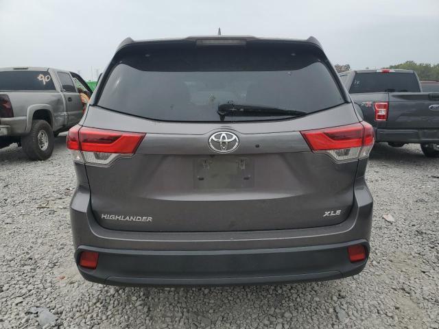 Photo 6 from auction – 2018 TOYOTA HIGHLANDER with VIN 5TDKZRFH2JS530937