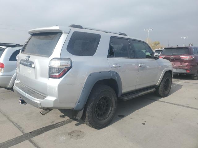 Photo 3 from auction – 2016 TOYOTA 4RUNNER SR with VIN JTEBU5JR7G5380325