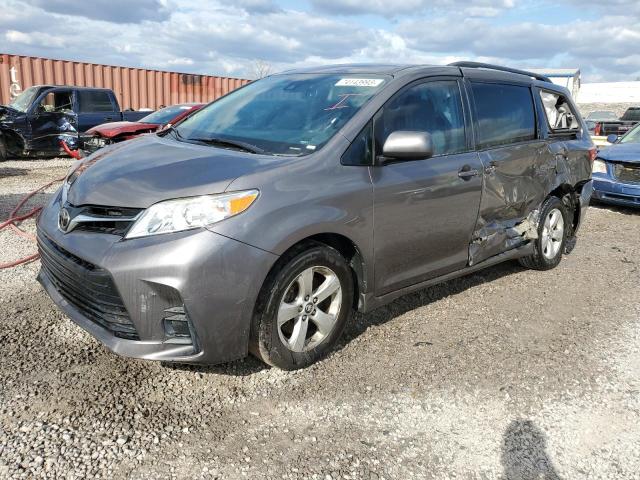 TOYOTA SIENNA LE 2018 with VIN 5TDKZ3DC8JS901989 - Photo from auction