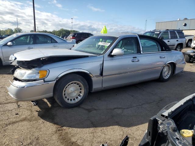 Photo 1 from auction – 2001 LINCOLN TOWN CAR E with VIN 1LNHM81W81Y739155