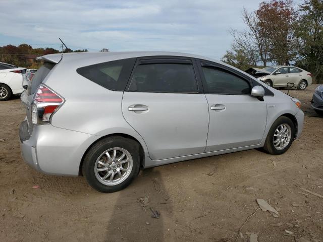 Photo 3 from auction – 2017 TOYOTA PRIUS V with VIN JTDZN3EUXHJ064199