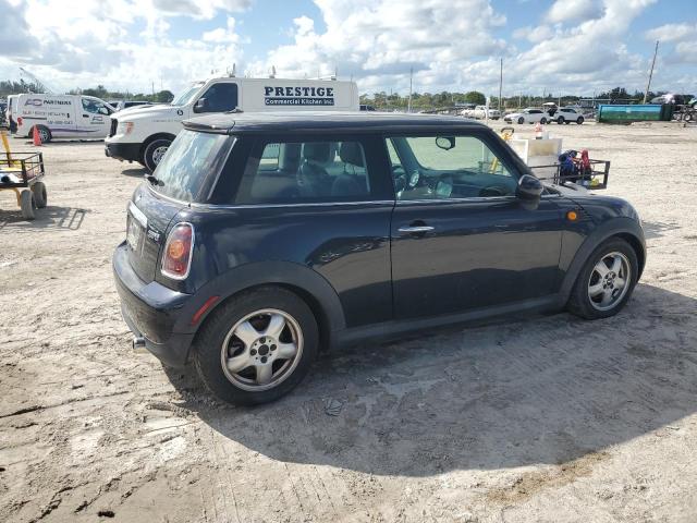 Photo 3 from auction – 2009 MINI COOPER with VIN WMWMF33539TW72619